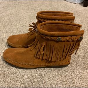 Minnetonka High Top Back Zip Boot